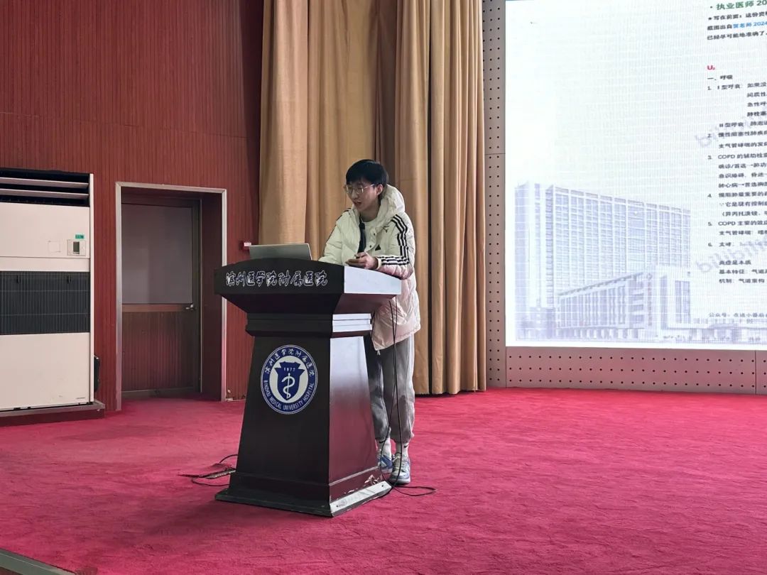 岳明辉.jpg