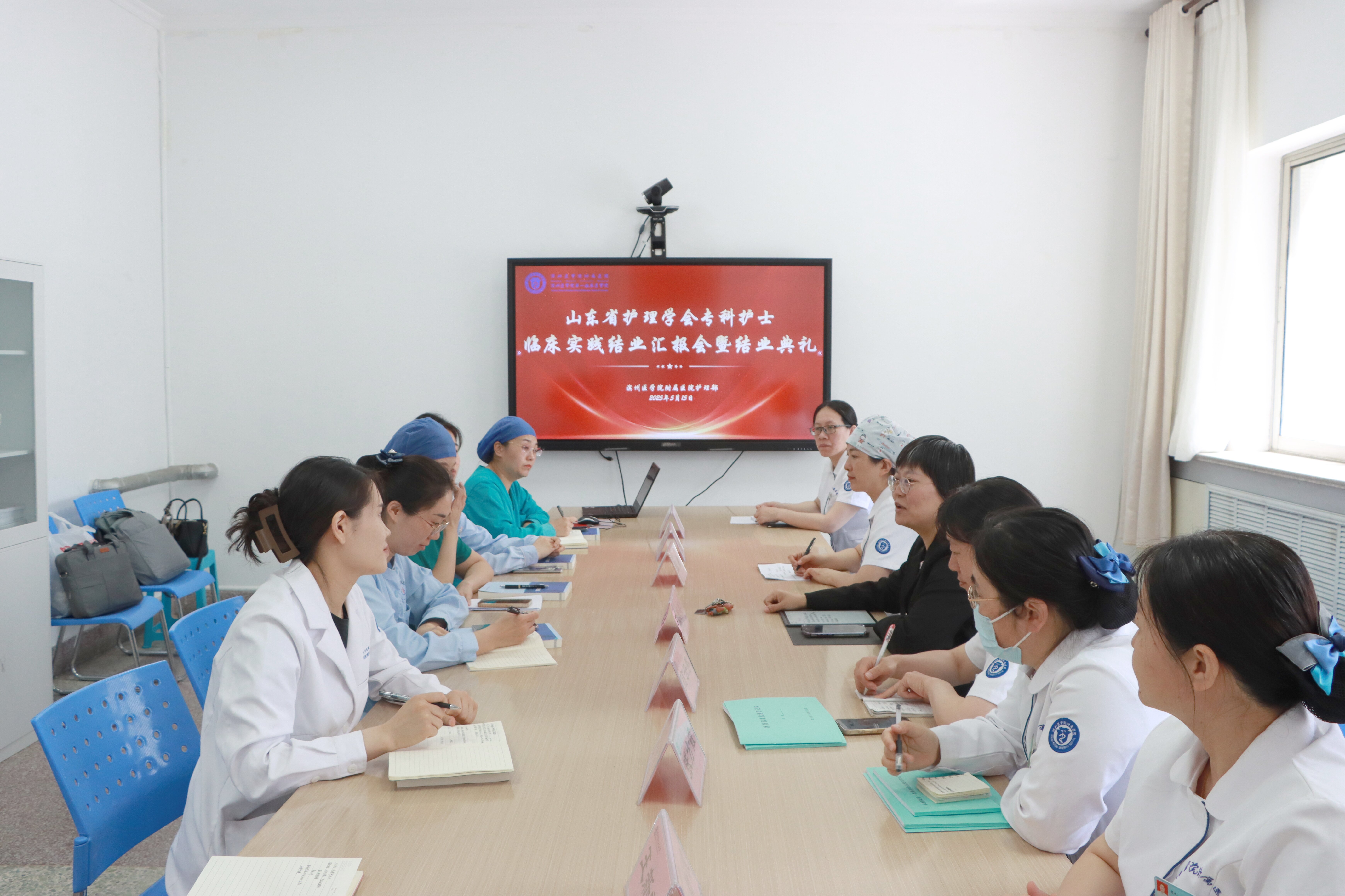 新闻-合影1.JPG