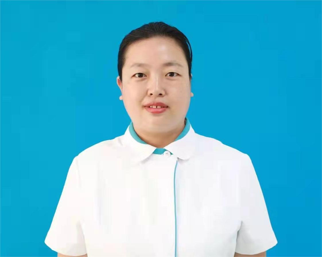 鲁倩.jpg